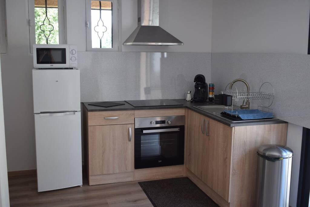 Appartement Neuf Et Independant Dans Rez-De-Villa Vallauris Exterior photo